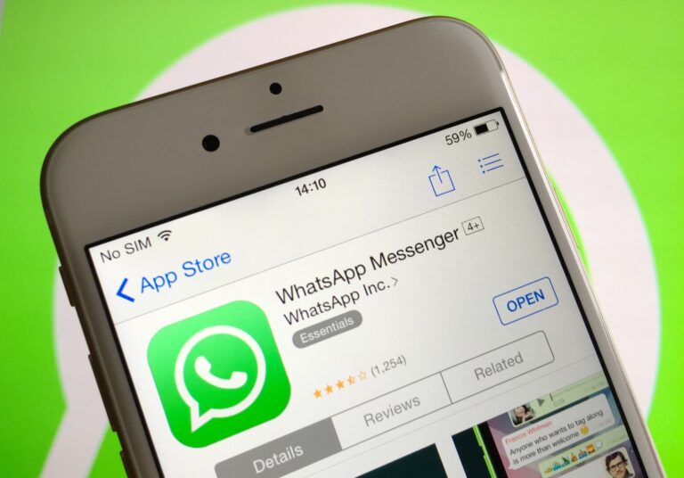 WHATSAPP MIGHT NOT RUN ON OLDER IPHONES IN NEAR FUTURE