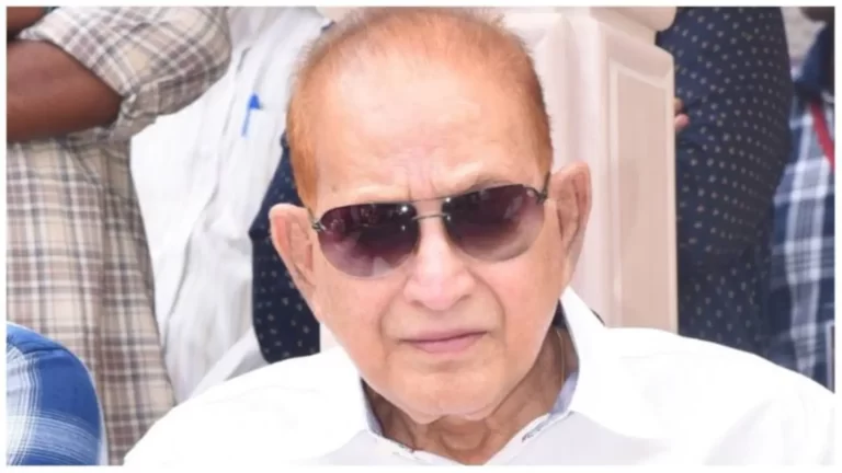 Veteran Actor Krishna, Mahesh Babu’s Father, Dies