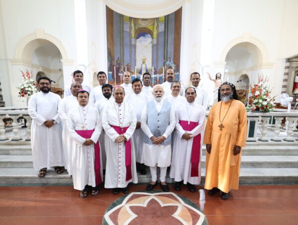 PM Modi Visits Delhi's Sacred Heart Cathedral Church On Easter