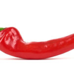 wellhealthorganic.com:red-chilli-you-should-know-about-red-chilli-uses-benefits-side-effects